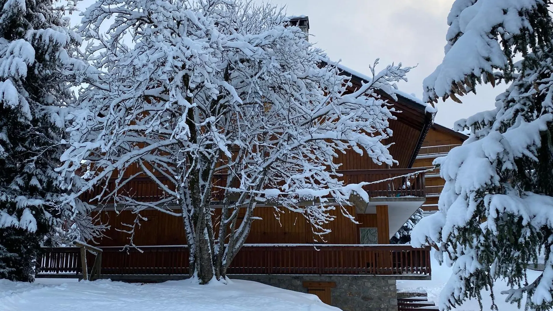 Meribel, Appartement En Duplex Ski Aux Pieds Refait A Neuf Les Allues Francia