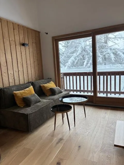 Meribel, Appartement En Duplex Ski Aux Pieds Refait A Neuf Les Allues 0*,